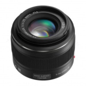 Объектив Panasonic Summilux 25mm f/1.4 Asph DG (H-X025E), черный Объектив Panasonic Summilux 25mm f/1.4 Asph DG (H-X025E), черный