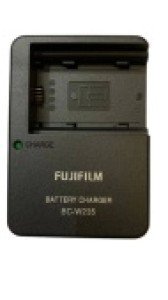 Зарядное устройство FUJI BC-W235 для аккумулятора Зарядное устройство FUJI BC-W235 для аккумулятора