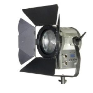 Осветитель студийный GreenBean Fresnel 150 LED X3 DMX Осветитель студийный GreenBean Fresnel 150 LED X3 DMX