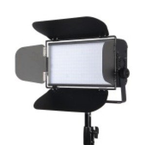 Осветитель светодиодный GreenBean StudioLight 100 LED DMX Осветитель светодиодный GreenBean StudioLight 100 LED DMX