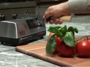Электрическая точилка для ножей Chef's Choice CC-1520M (металлический корпус)