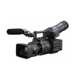 Видеокамера Sony NEX-FS700RH Видеокамера Sony NEX-FS700RH
