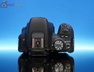 Canon EOS 200D body