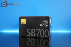 Вспышка Nikon SB-700
