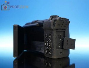 Видеокамера Canon Powershot V1