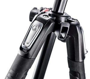 Штатив Manfrotto MK190X3-3W1 штатив алюм. MT190X3 + головка MH804-3W1  3/170/71/2,8/4 (сек/выс/слож/вес/нагр) черный