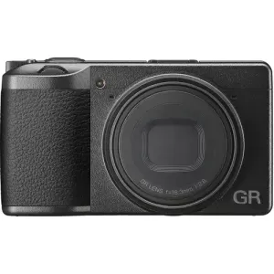 Цифровой фотоаппарат Ricoh GR III