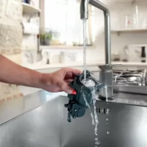Кофемашина De'Longhi Dinamica Plus ECAM370.70, серебристый
