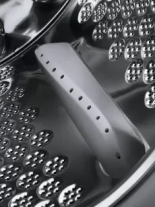 Встраиваемая стиральная машина AEG L8FBE48SCI