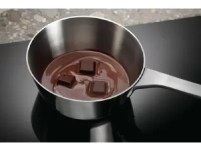 Индукционная варочная поверхность Electrolux CIV634