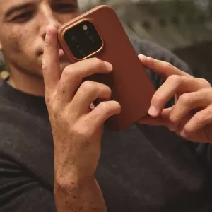 Чехол Mujjo Leather Case для iPhone 16 Pro Max 6.9" MagSafe Brown