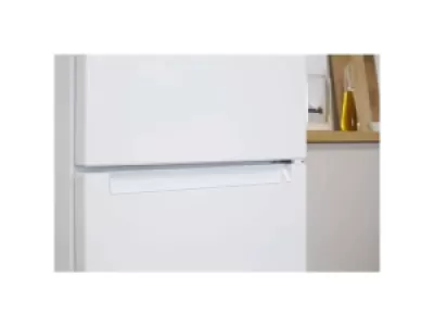 Холодильник Indesit ES 15 A Холодильник Indesit ES 15 A