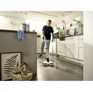 Пылесос Karcher FC 7 Premium Home Line 1.055-760.0