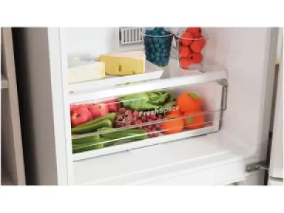 Холодильник двухкамерный Indesit ITR 4200 W Total No Frost белый Холодильник двухкамерный Indesit ITR 4200 W Total No Frost белый