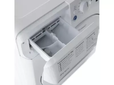 Стиральная машина Indesit BWE 81282 L B Стиральная машина Indesit BWE 81282 L B
