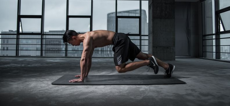 Утренняя зарядка для женщин и мужчин