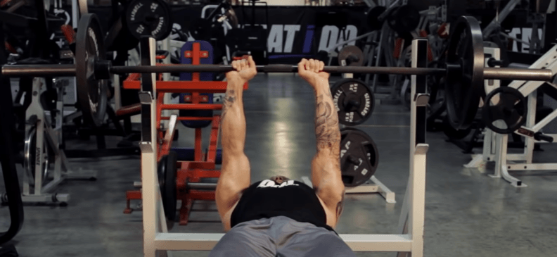 Лучшие упражнения для грудных мышц в тренажерном зале