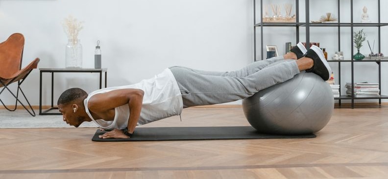 Изометрические упражнения в домашних условиях