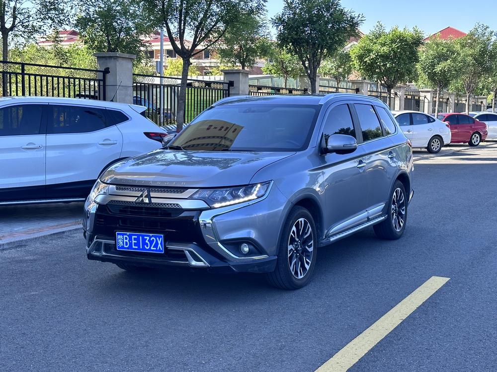 Mitsubishi Outlander 2019 2.4L four-wheel drive exclusive version, 7 seats, National V