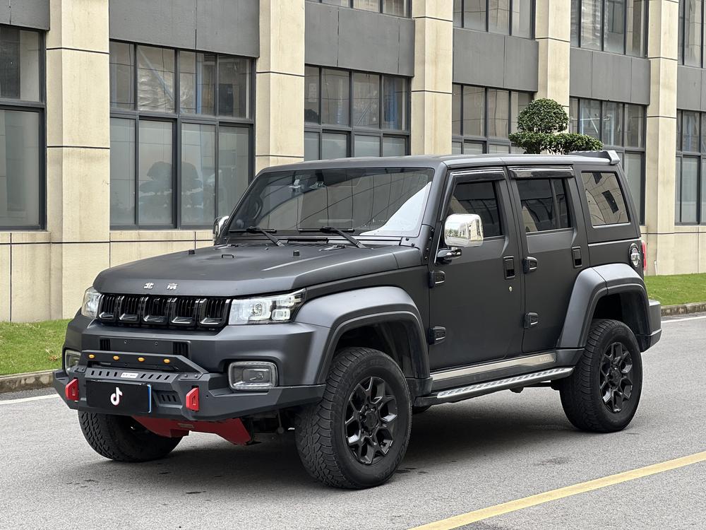 BAIC_Motor Beijing Off-Road BJ40 2023 2.0D Automatic Four-wheel Drive Blade Hero Edition Knight Type