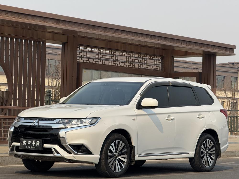 Mitsubishi Outlander 2021 2.0L 2WD Smooth Edition 5 seats