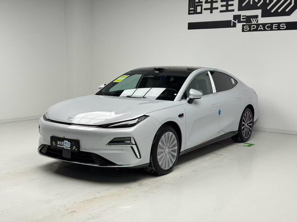 Geely Galaxy Star 8 PHEV 2025 model 130km EM-P starship version