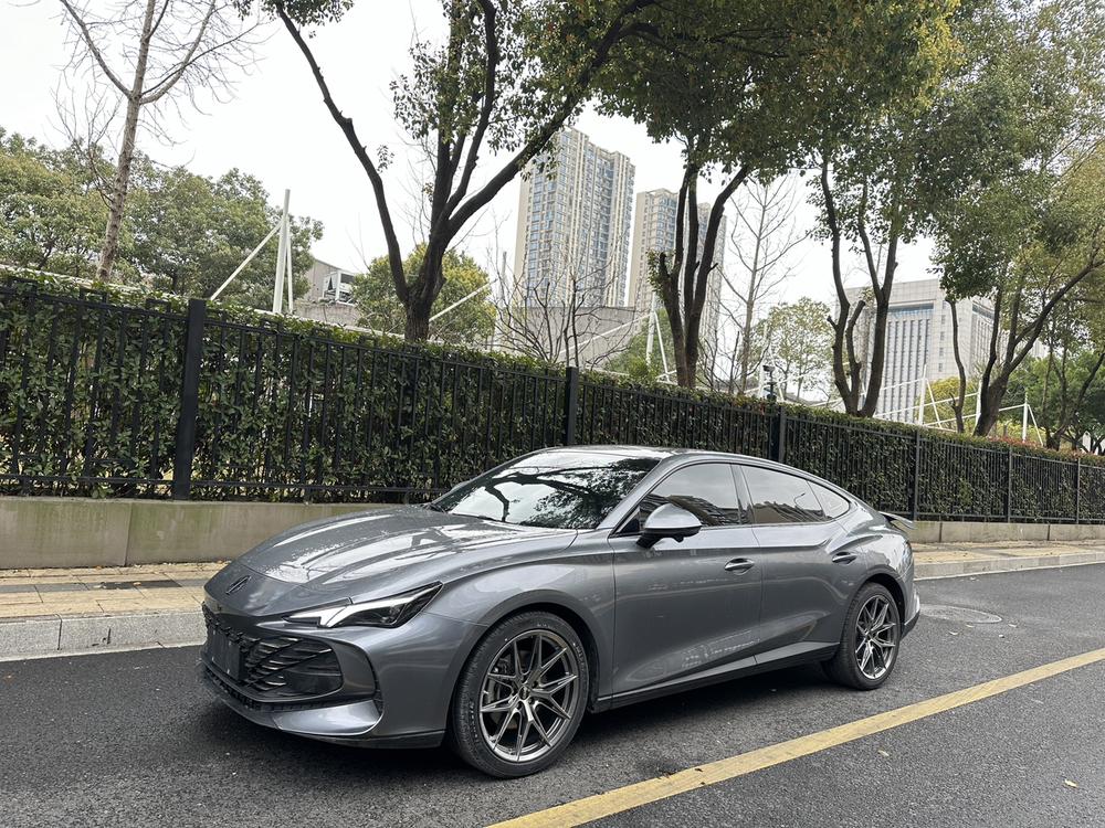 SAIC MG7 2023 2.0T Automatic Beauty Hunting Luxury Edition