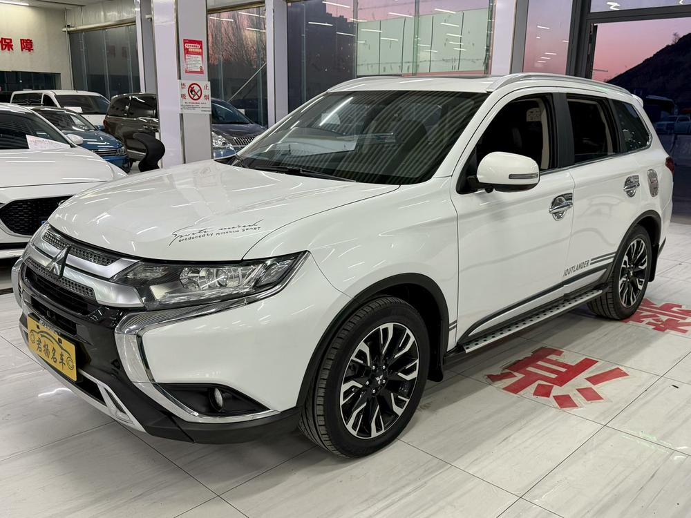 Mitsubishi Outlander 2019 2.0L 2WD Enjoyable Edition 7 seats National V