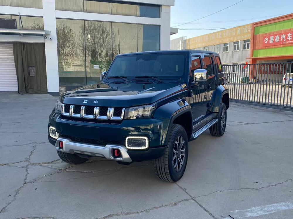 BAIC_Motor Beijing off-road BJ40 2020 2.0T automatic four-wheel drive city hunter version supreme type