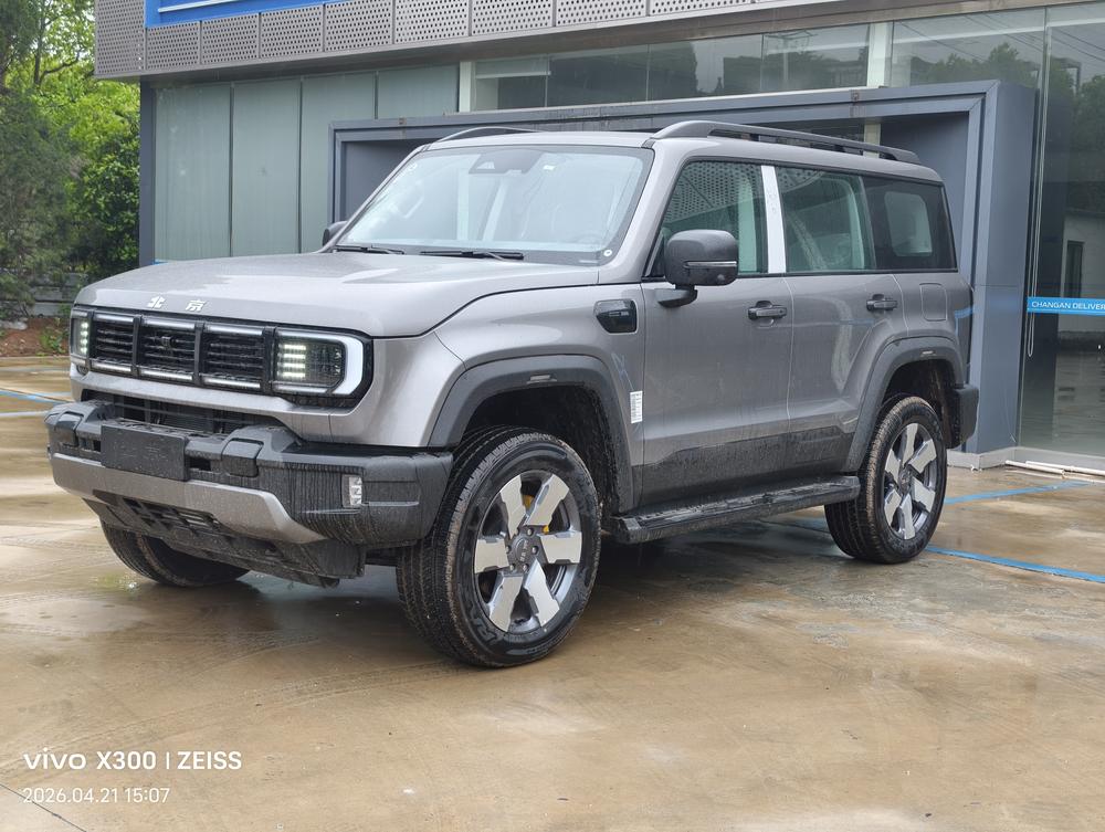 BAIC_Motor Beijing off-road BJ40 extended range 2025 standard version