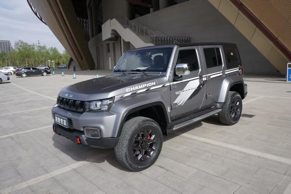 BAIC_Motor Beijing off-road BJ40 2021 2.0T automatic four-wheel drive ring tower championship version