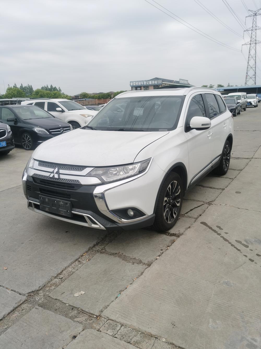 Mitsubishi Outlander 2019 2.0L 2WD Enjoy Edition, 5 seats, National VI