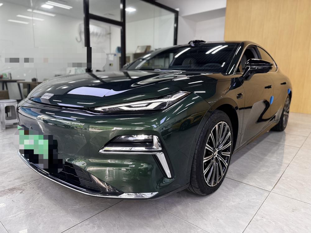Geely Galaxy Star 8 PHEV 2025 model 130km EM-P starship version