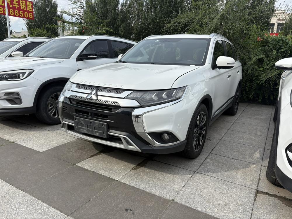 Mitsubishi Outlander 2019 2.4L four-wheel drive exclusive version, 5 seats, National VI