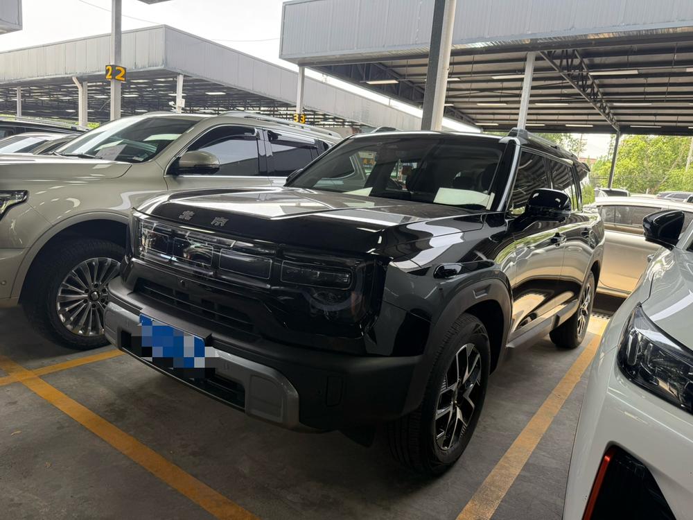 BAIC_Motor Beijing off-road BJ30 2024 1.5T DCT two-wheel drive light wild Max version