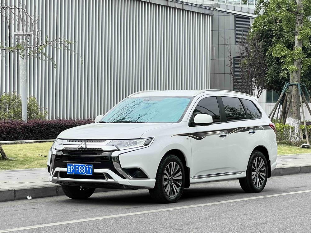 Mitsubishi Outlander 2021 2.0L 2WD Smooth Edition 5 seats