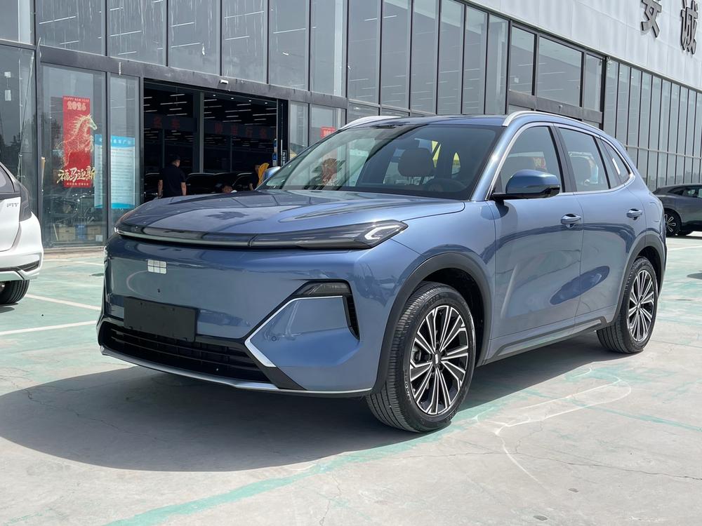 Geely Galaxy Starship 7 EM-i 2025 120KM Pilot Edition