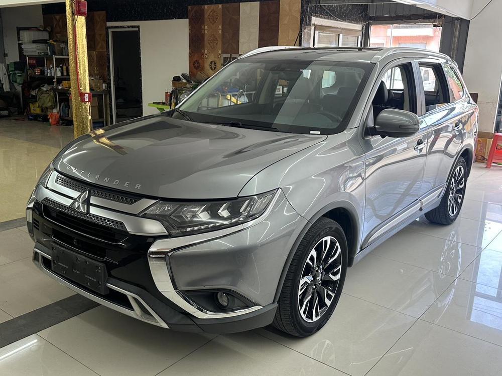 Mitsubishi Outlander 2019 2.4L four-wheel drive exclusive version, 5 seats, National VI