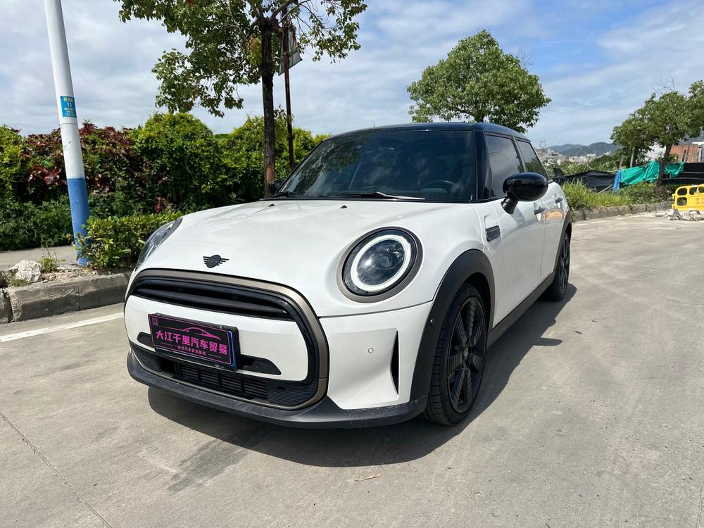 MINI MINI 2023 1.5T COOPER King's Cross Edition Five-Door Edition