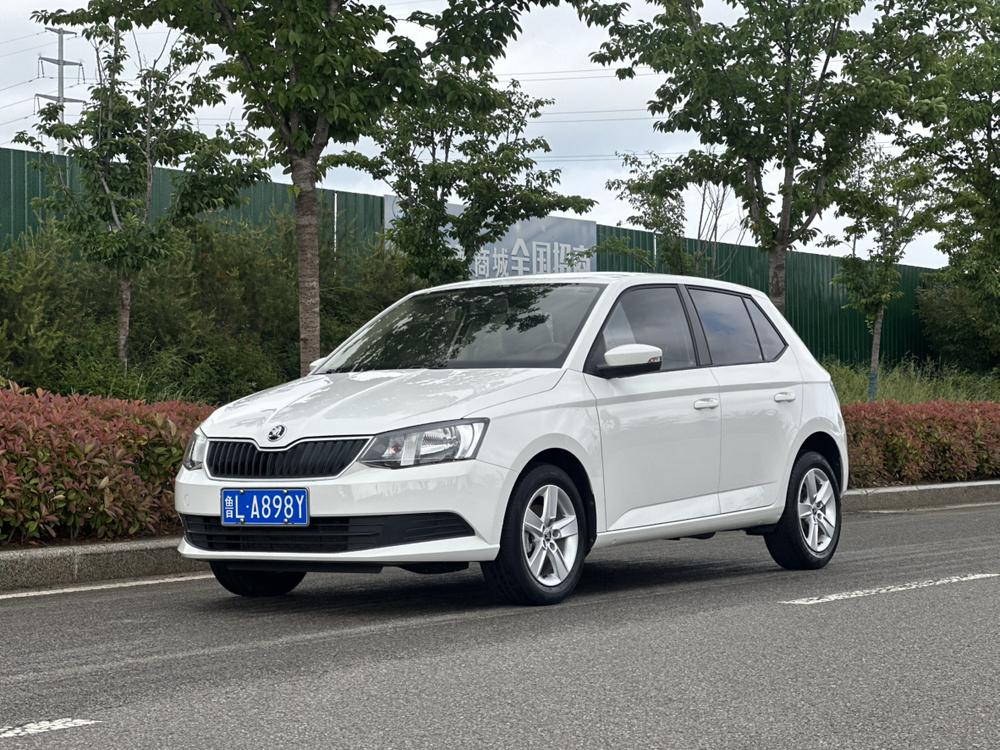 Skoda Fabia 2017 1.4L automatic car version
