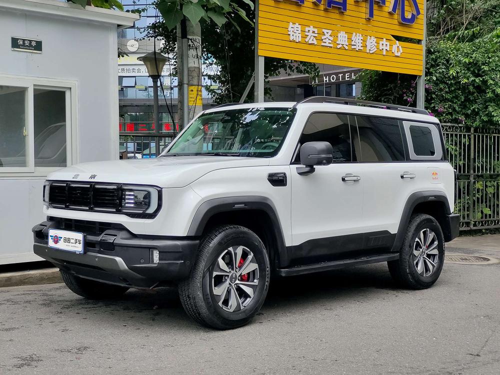 BAIC_Motor Beijing Off-Road BJ40 2024 City Hunter Edition 2.0T Automatic Four-wheel Drive Supreme Type