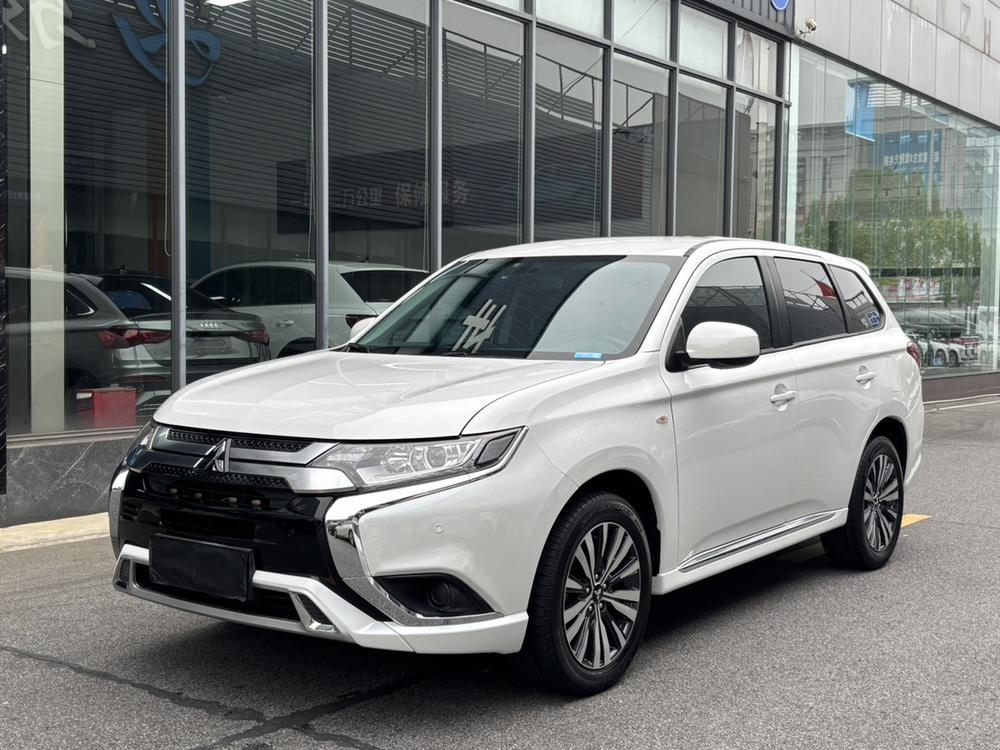 Mitsubishi Outlander 2021 2.0L 2WD Smooth Edition 5 seats