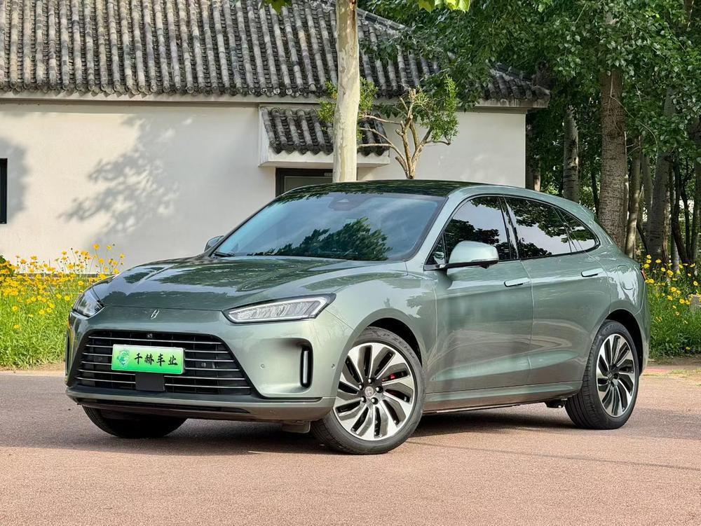 Cyrus_Automobiles Wenjie M5 2022 extended range four-wheel drive performance version