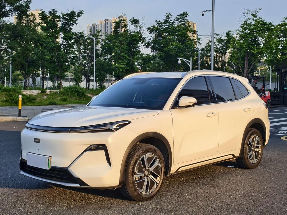 Geely Galaxy Starship 7 EM-i 2025 model 120KM Qihang+ version