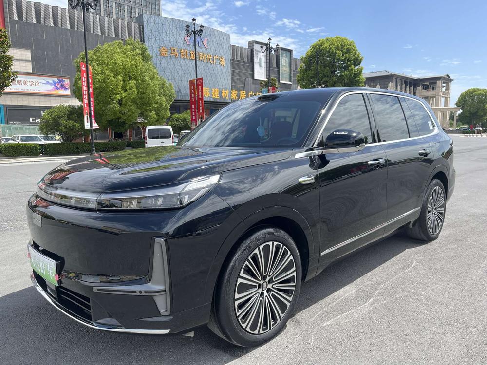 Geely Galaxy M9 2025 210km four-wheel drive pilot version