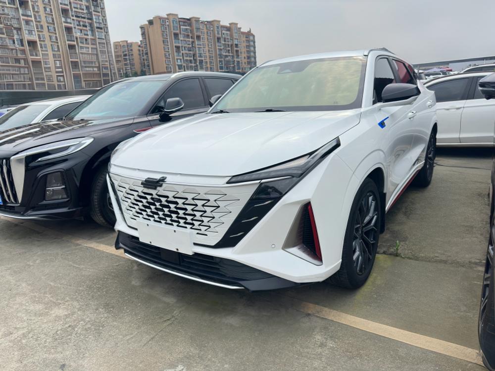 Changan Changan Auchan Z6 2023 Blue Whale 1.5T DCT Smart City Edition