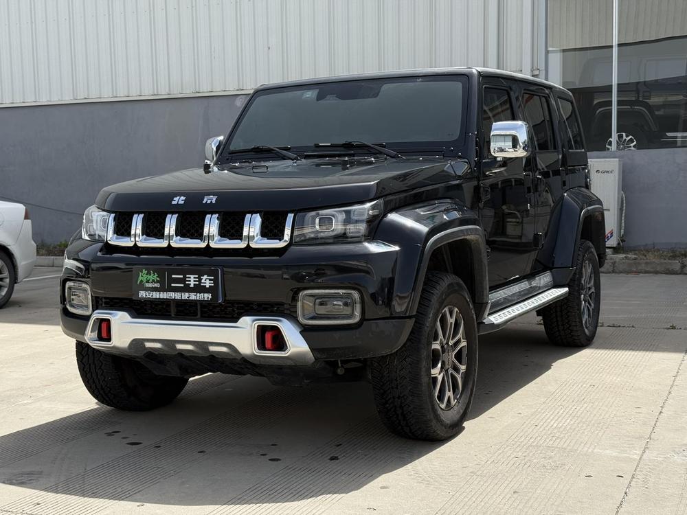 BAIC_Motor Beijing off-road BJ40 2023 2.0T automatic four-wheel drive city hunter version knight type