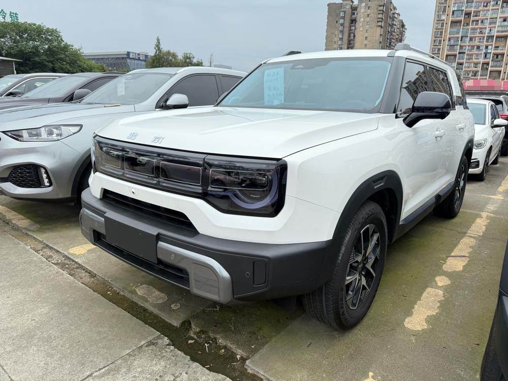 BAIC_Motor Beijing Off-Road BJ30 2024 1.5T DCT Two-wheel Drive Light Wild Pro Version