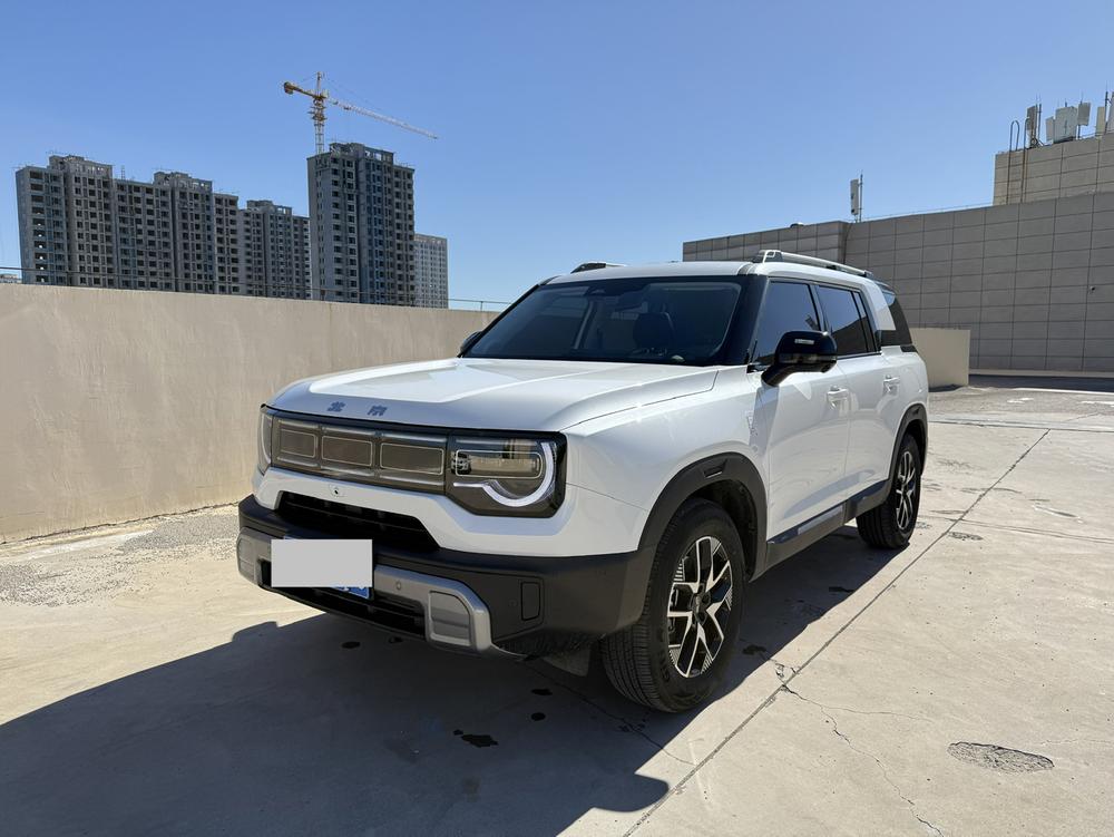 BAIC_Motor Beijing Off-Road BJ30 2024 1.5T DHT Magic Core Electric Drive Standard Edition