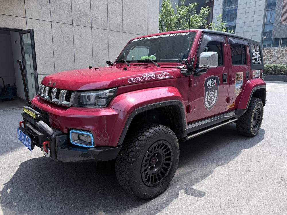 BAIC_Motor Beijing Off-Road BJ40 2019 PLUS 2.3T Automatic Four-wheel Drive Excellent Edition National VI